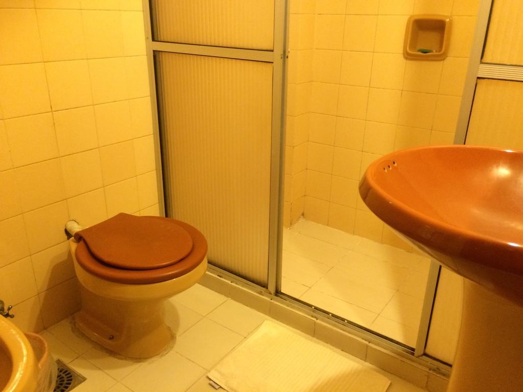 Hotel Manduvira أسونسيون الغرفة الصورة
