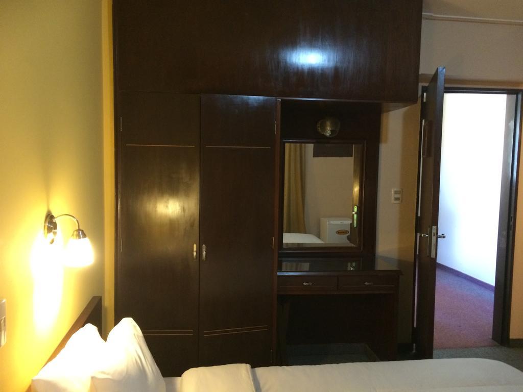 Hotel Manduvira أسونسيون الغرفة الصورة